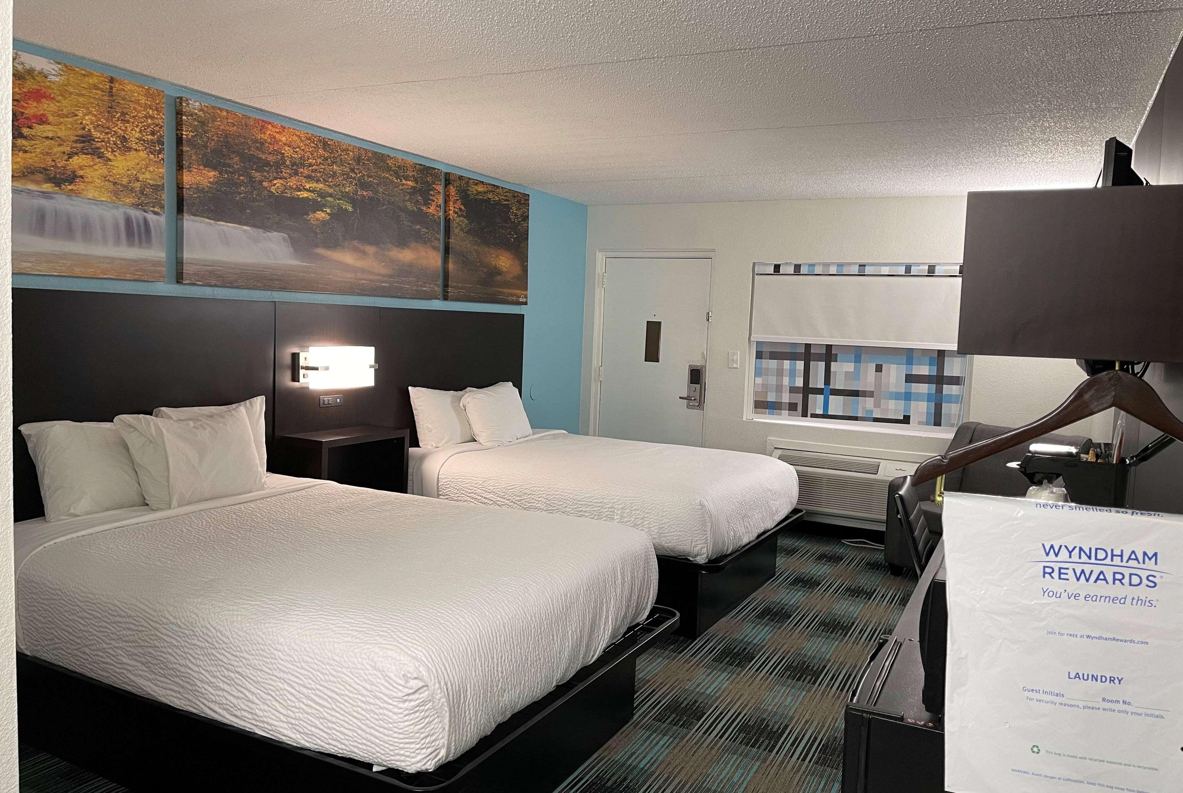 Days Inn By Wyndham Calhoun Ga I-75 And Us-41 Exterior foto