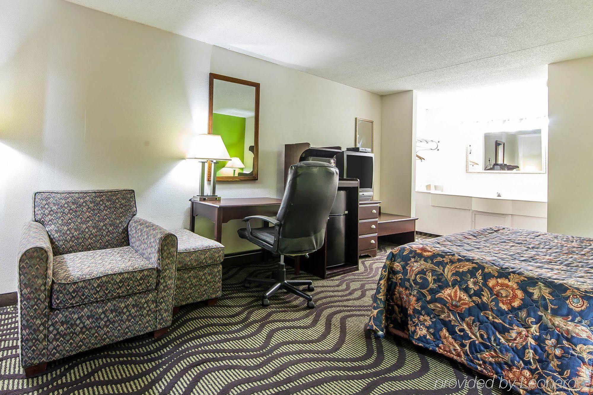 Days Inn By Wyndham Calhoun Ga I-75 And Us-41 Exterior foto