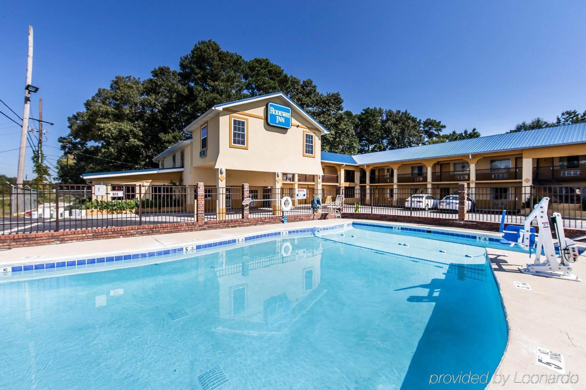 Days Inn By Wyndham Calhoun Ga I-75 And Us-41 Exterior foto