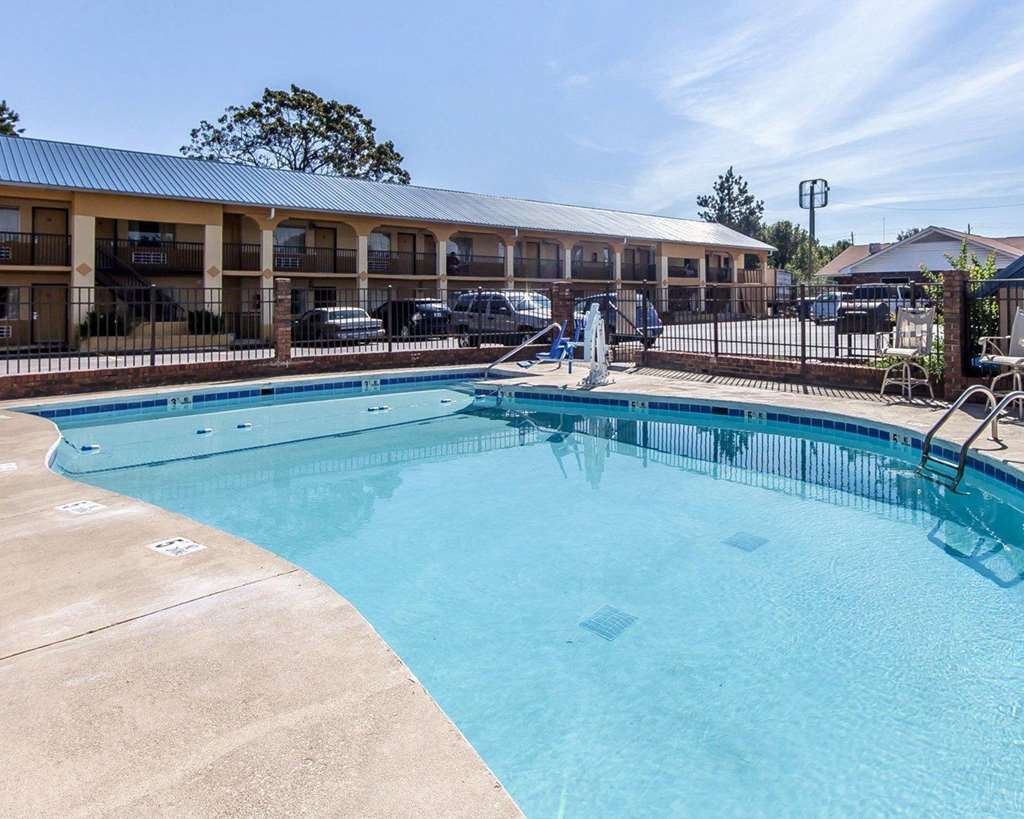 Days Inn By Wyndham Calhoun Ga I-75 And Us-41 Facilidades foto