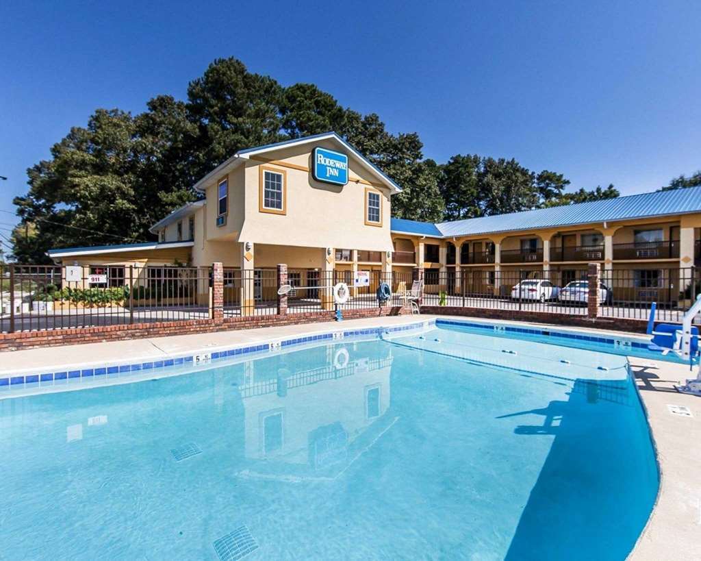 Days Inn By Wyndham Calhoun Ga I-75 And Us-41 Facilidades foto